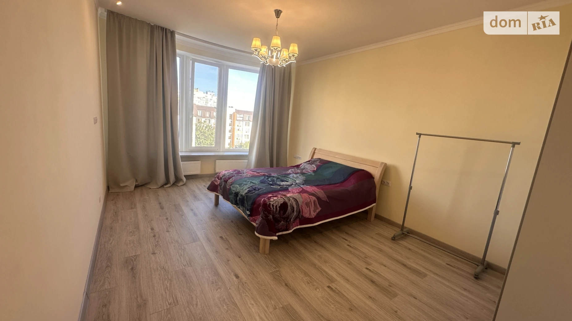 Продается 1-комнатная квартира 81 кв. м в Одессе, ул. Зоопарковая, 8В - фото 4