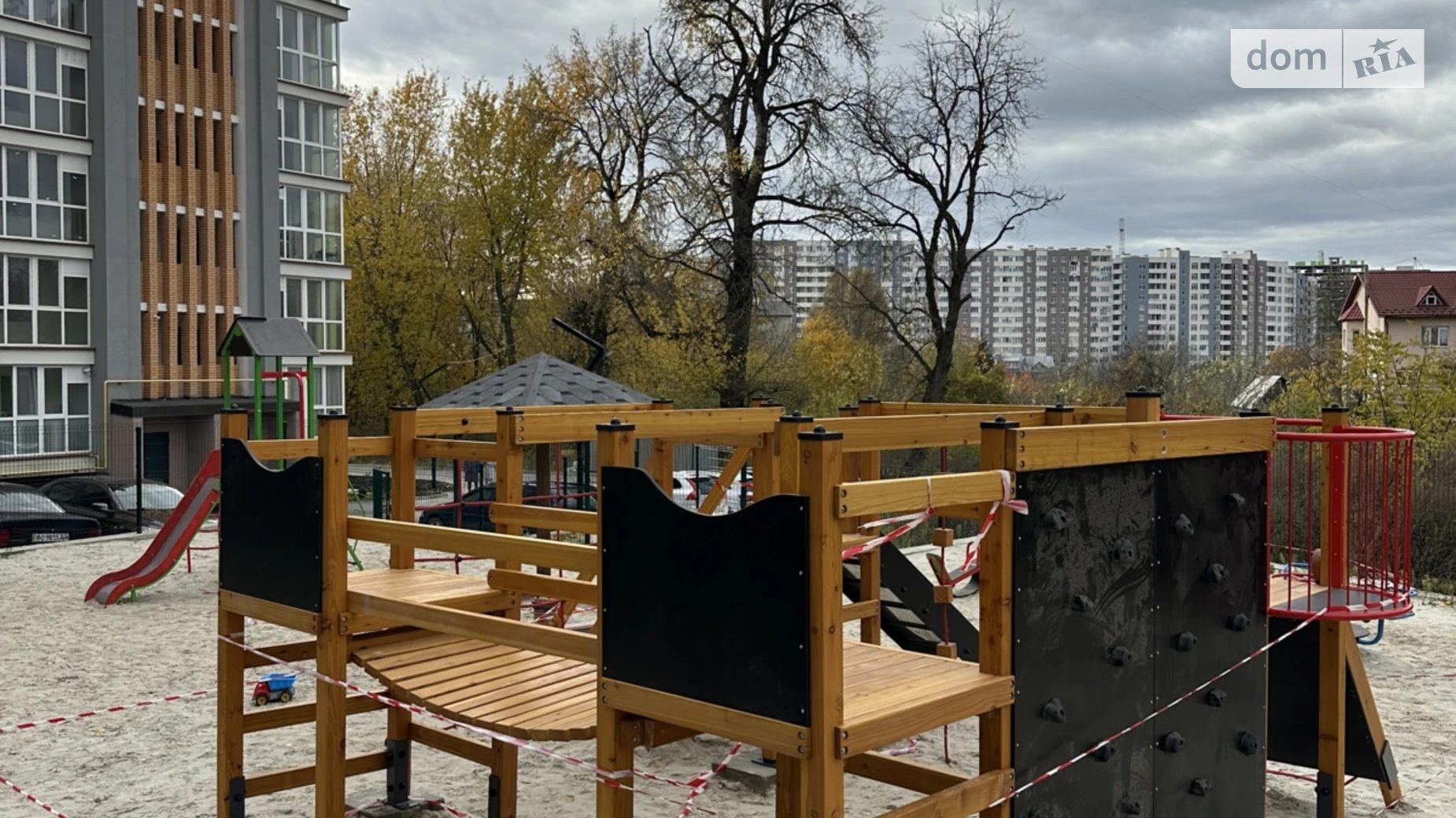 3-комнатная квартира 92.3 кв. м в Тернополе, ул. Владимира Великого, 9В - фото 3