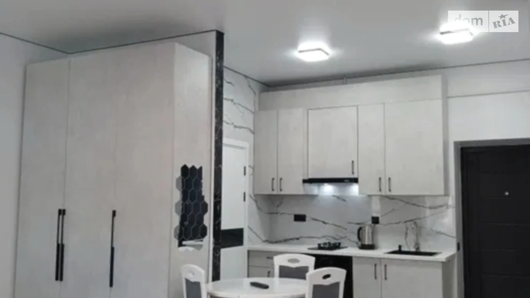 Здається в оренду 1-кімнатна квартира 40 кв. м у Львові, вул. Староєврейська, 11 - фото 4