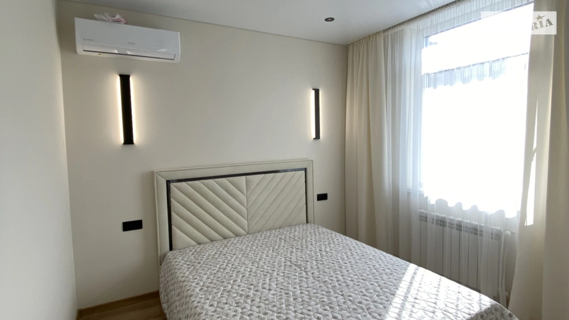 Продается 1-комнатная квартира 38 кв. м в Ужгороде, цена: 70300 $ - фото 4