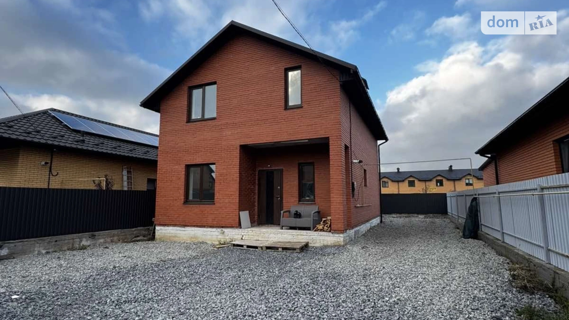 Продается дом на 2 этажа 110 кв. м с бассейном, цена: 130000 $ - фото 2