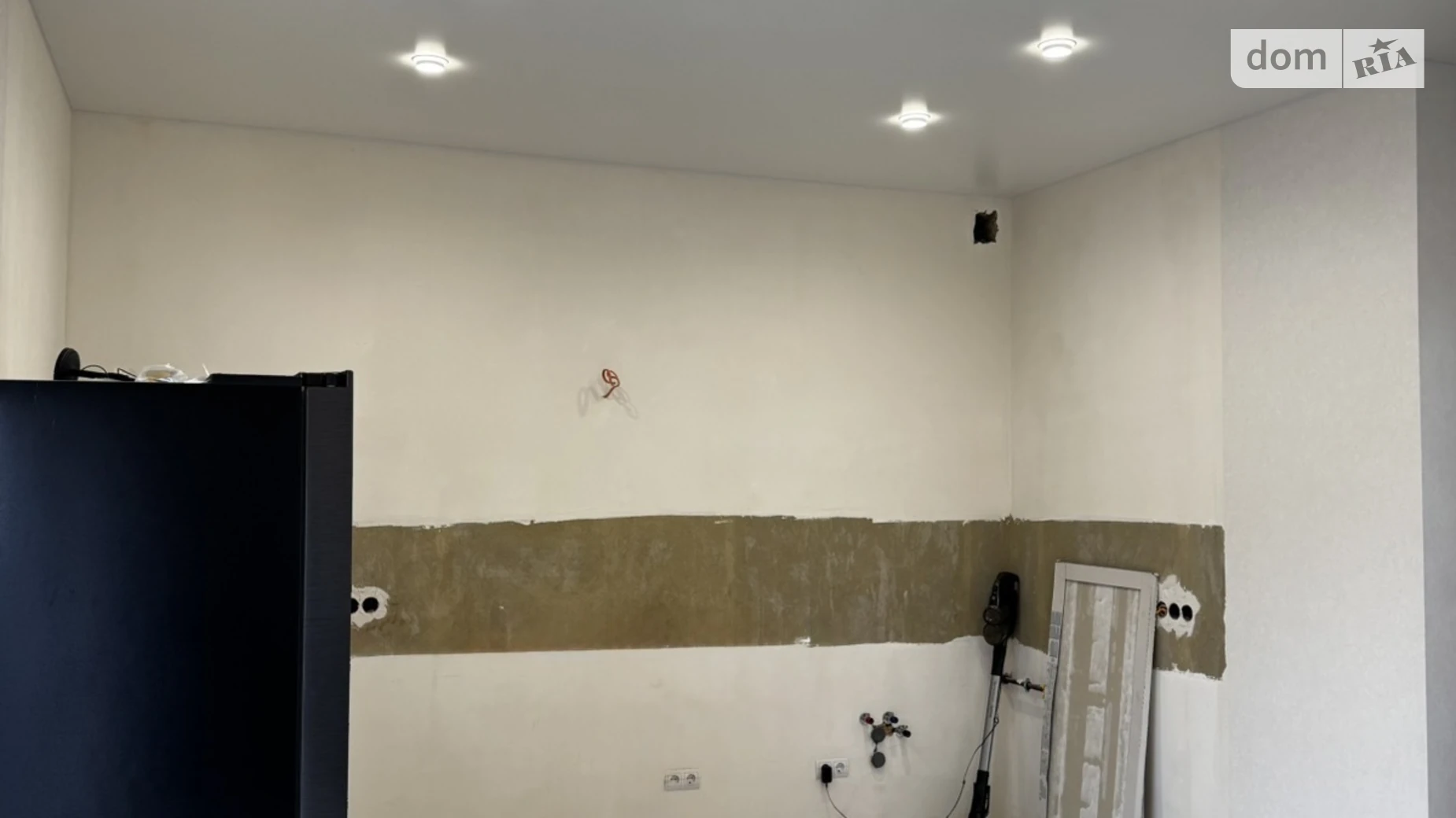 Продается дом на 2 этажа 110 кв. м с бассейном, цена: 130000 $ - фото 5