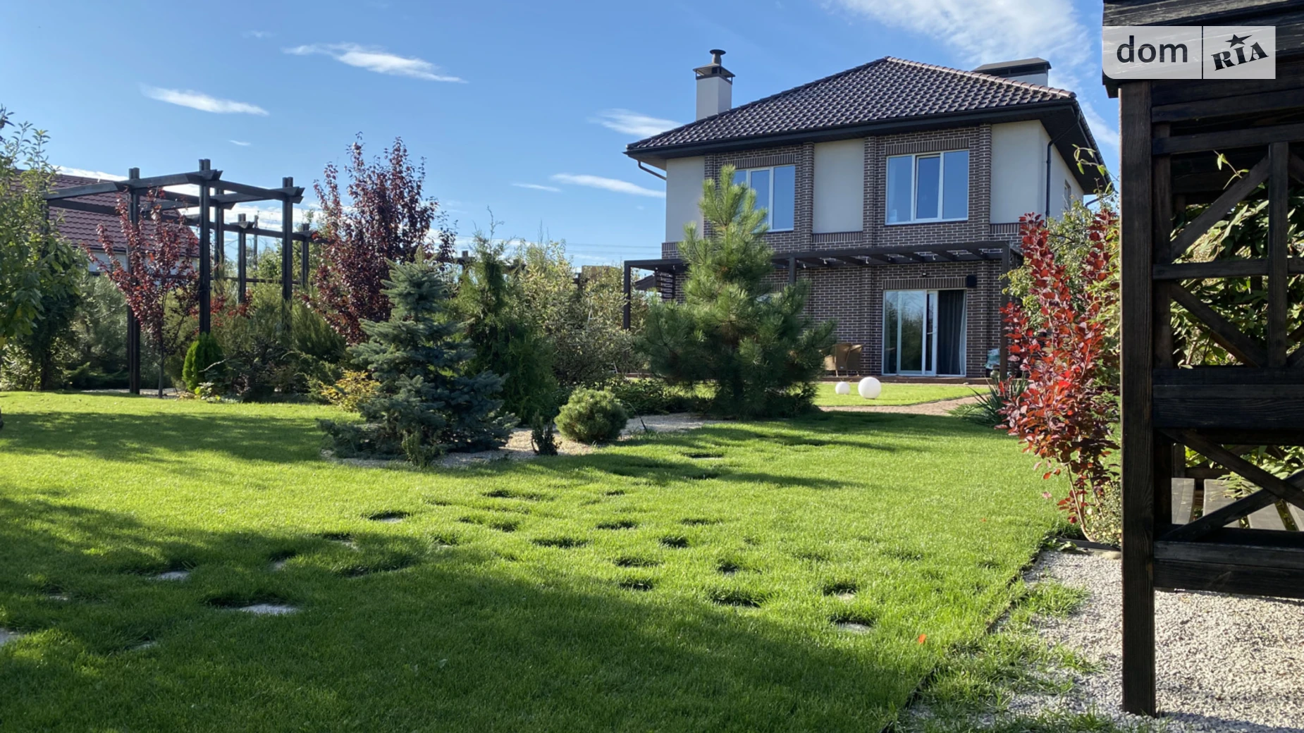 Продается дом на 2 этажа 174.5 кв. м с балконом, цена: 225000 $ - фото 2