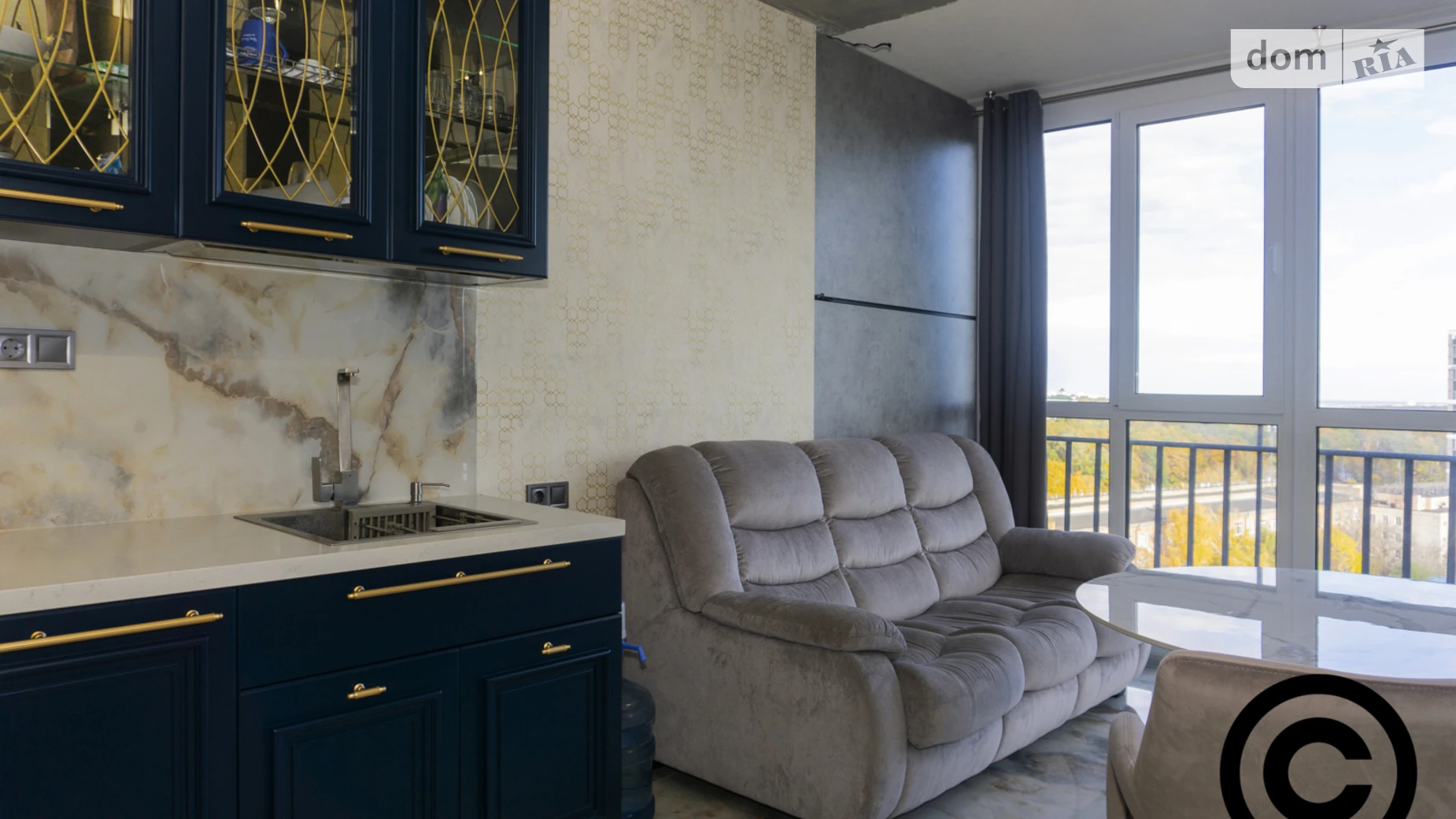 Продается 1-комнатная квартира 44 кв. м в Киеве, ул. Академика Заболотного, 148В - фото 2