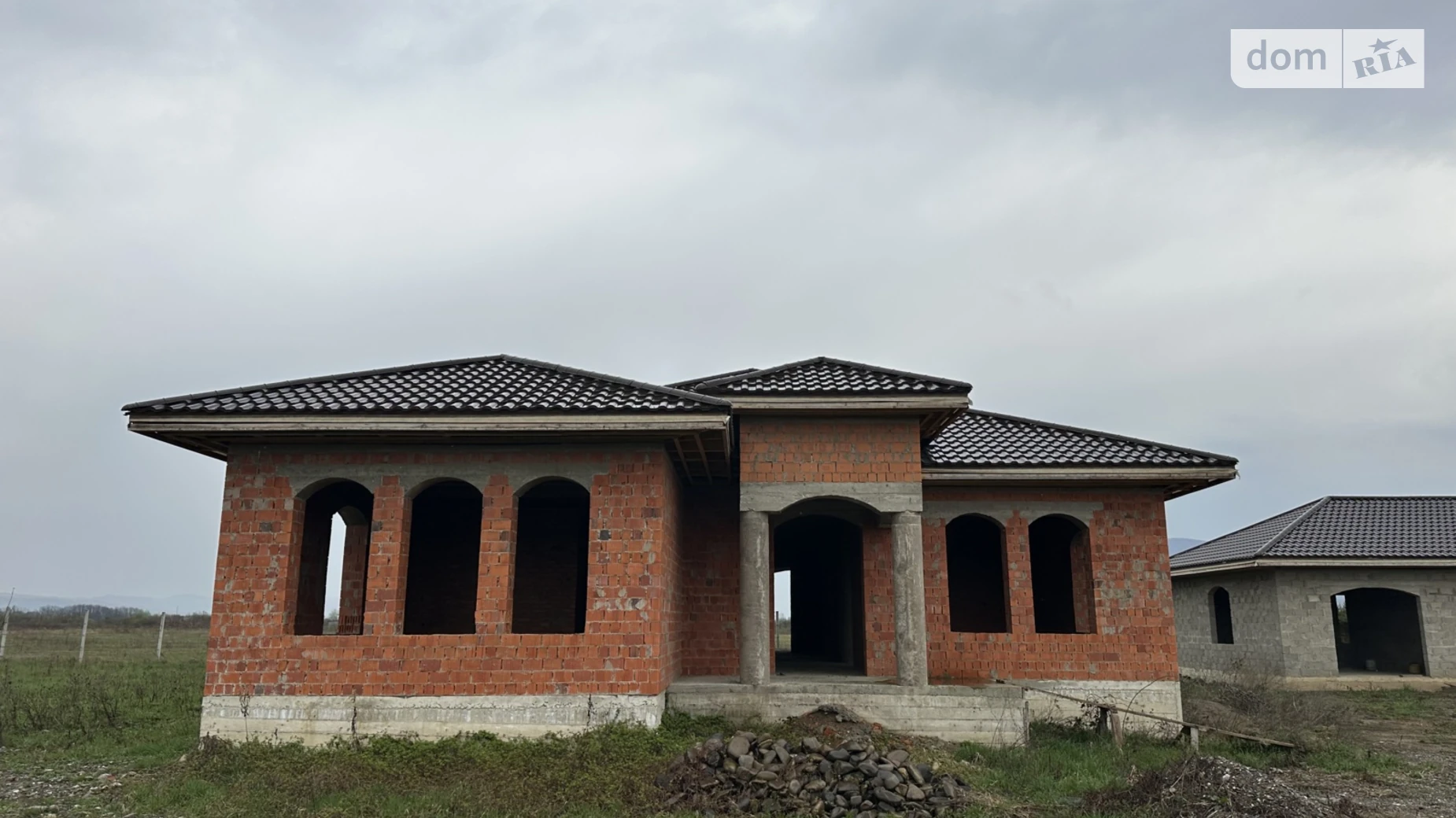 Продается одноэтажный дом 278 кв. м с камином, цена: 175000 $ - фото 2