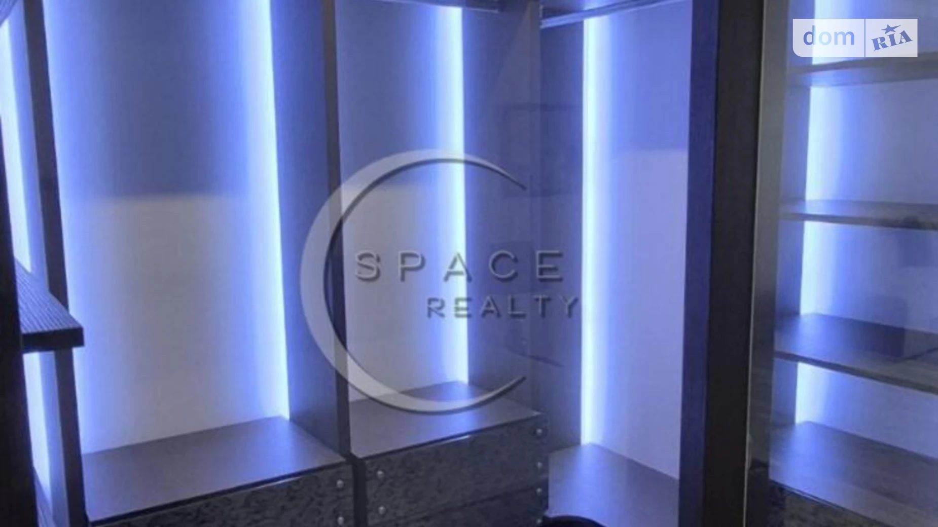 Сдается в аренду дом на 3 этажа 750 кв. м с мансардой, цена: 7000 $ - фото 4