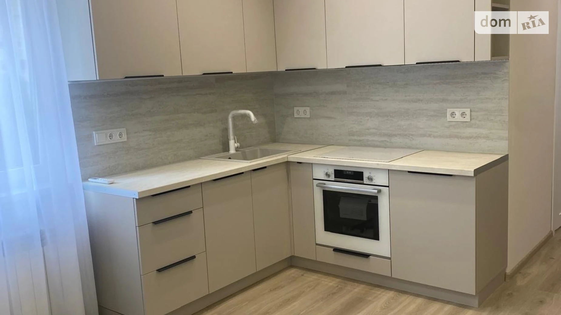 Продается 1-комнатная квартира 46.1 кв. м в Ужгороде, ул. Бачинского, 92 - фото 3