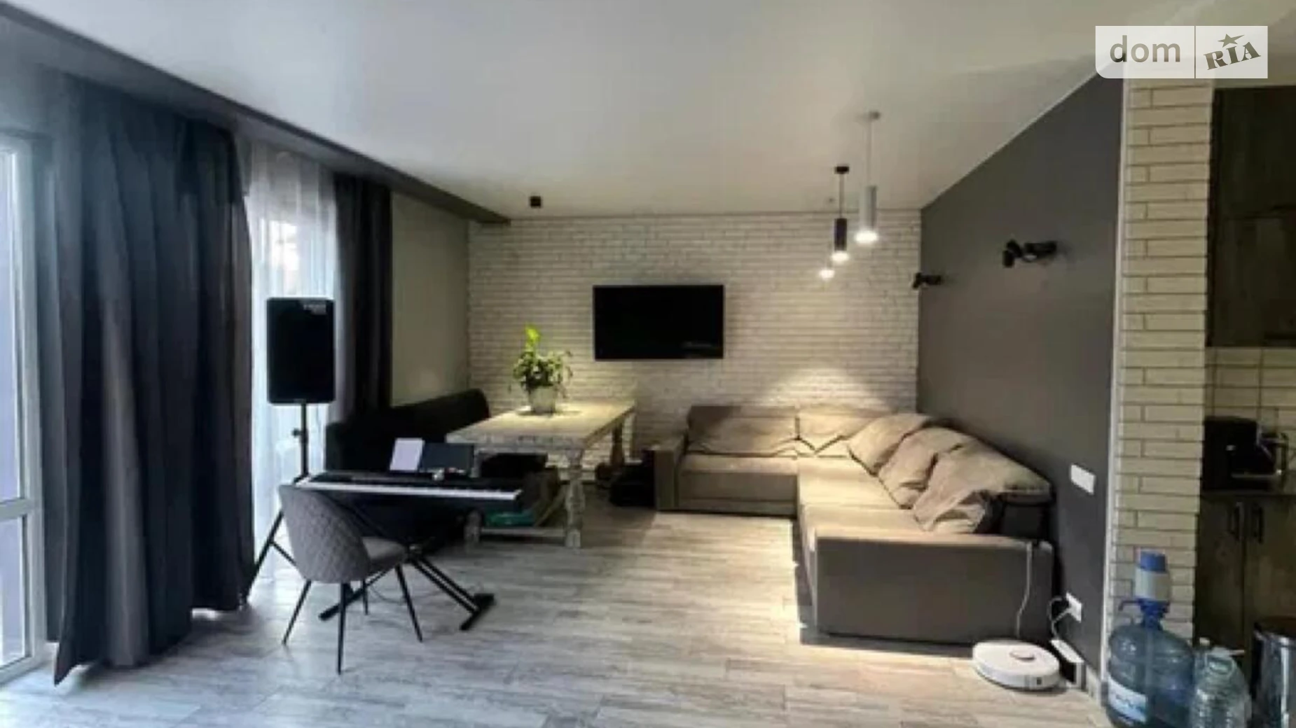 Продается дом на 3 этажа 180 кв. м с бассейном, цена: 120000 € - фото 2