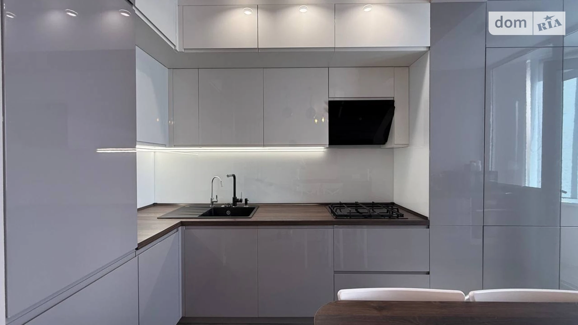 Продається 3-кімнатна квартира 72 кв. м у Софіївській Борщагівці, вул. Академіка Корольова, 2 - фото 3