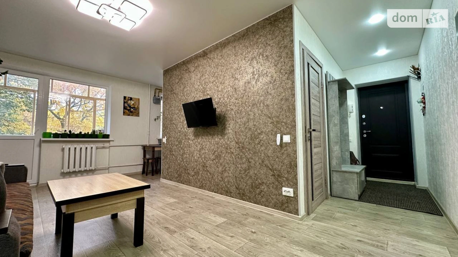 Продается 3-комнатная квартира 57 кв. м в Чернигове, ул. Летная, 17 - фото 2