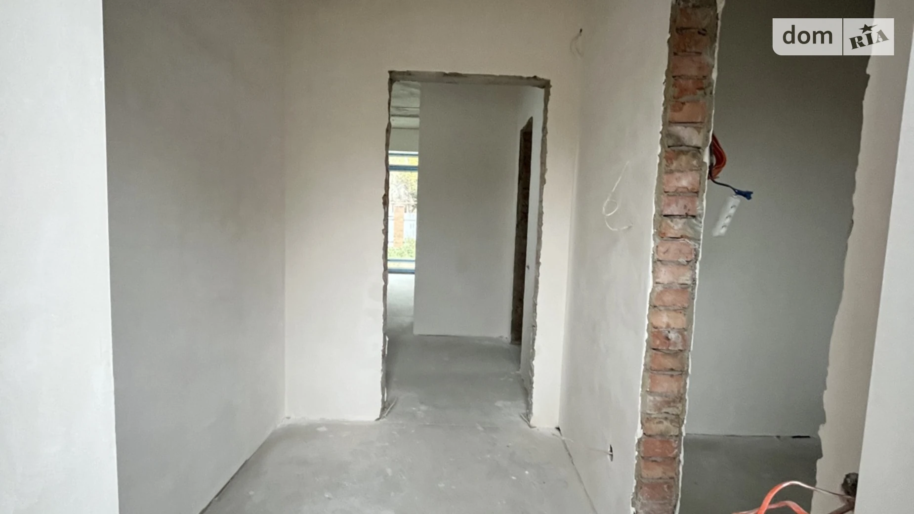 Продается дом на 2 этажа 125 кв. м с бассейном, цена: 125000 $ - фото 2