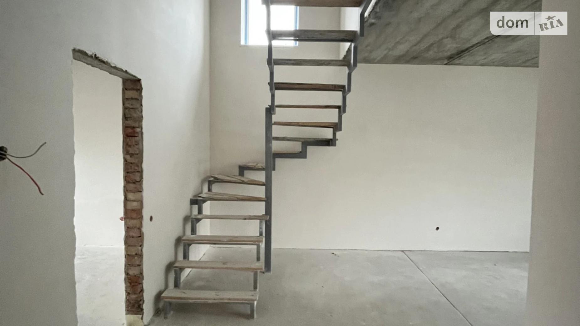 Продается дом на 2 этажа 125 кв. м с бассейном, цена: 125000 $ - фото 5