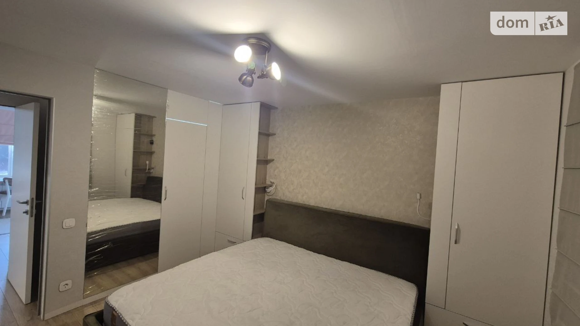 Продається 3-кімнатна квартира 80 кв. м у Броварах, вул. Ярослава Мудрого, 28 - фото 2