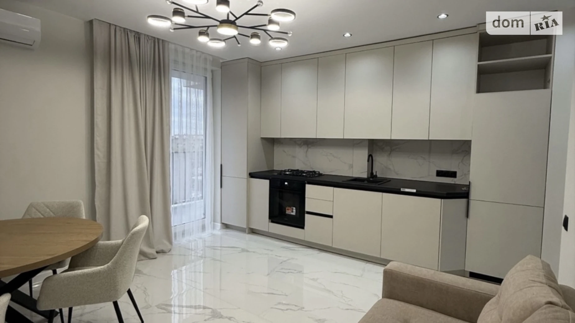 Продается 2-комнатная квартира 55 кв. м в Ужгороде, цена: 102000 $ - фото 2