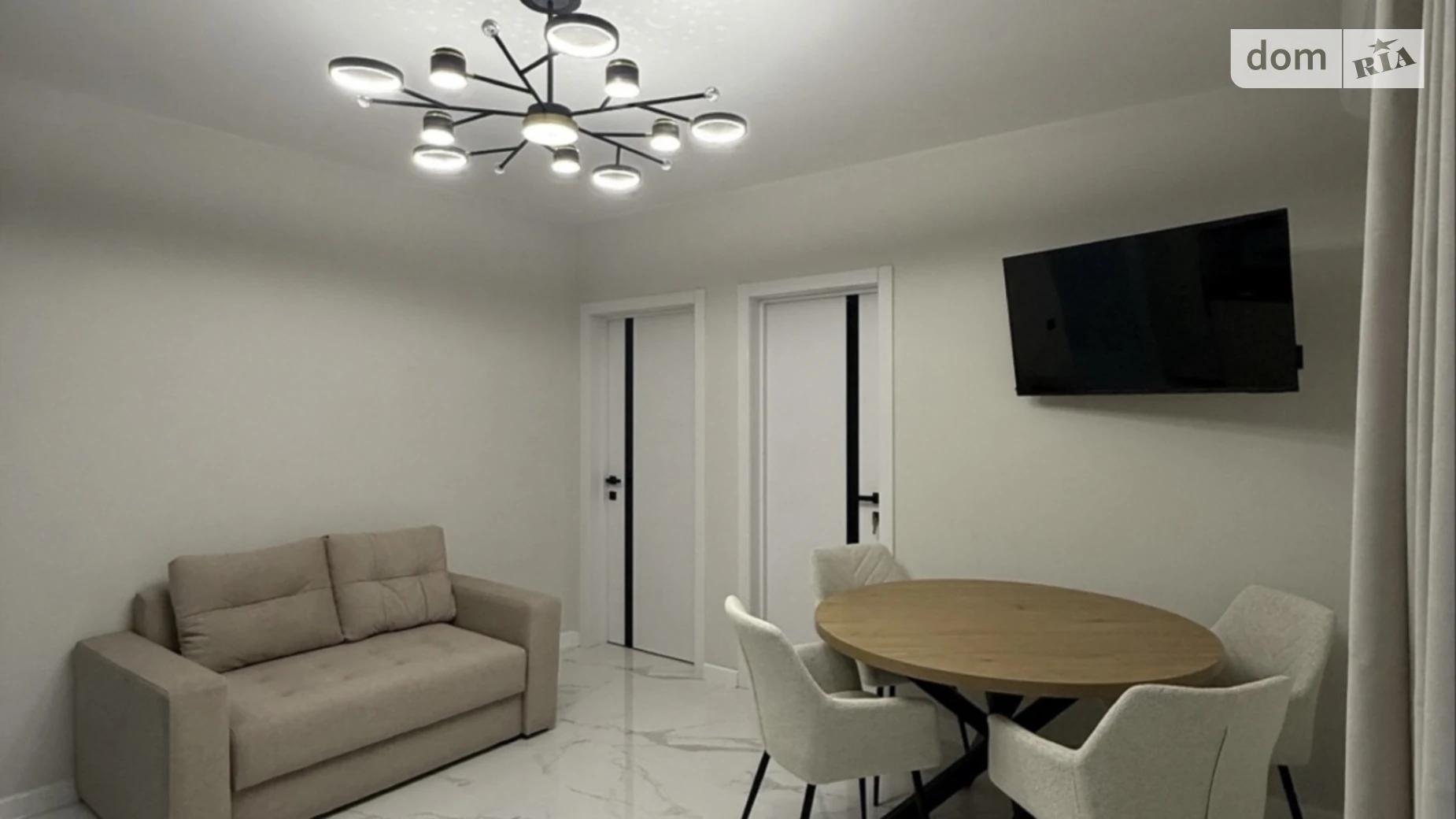 Продается 2-комнатная квартира 55 кв. м в Ужгороде, цена: 102000 $ - фото 3