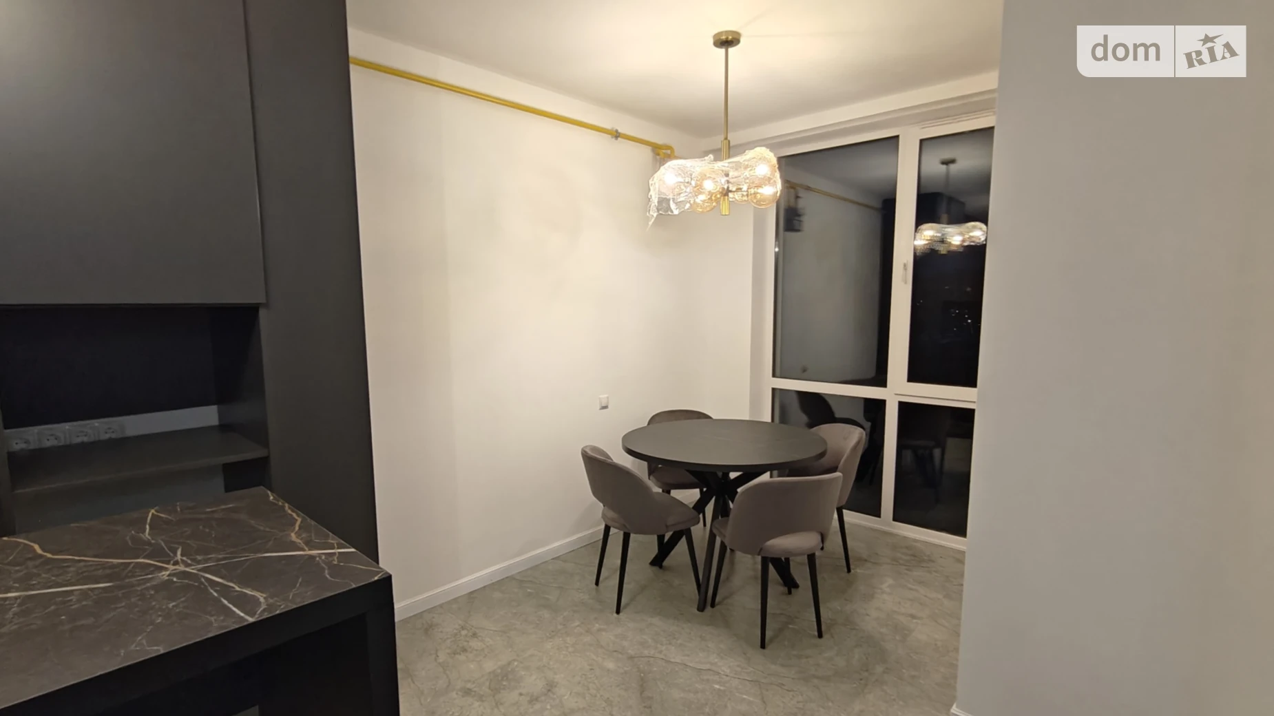 Продается 1-комнатная квартира 62 кв. м в Черновцах, ул. Дзержика Корнелия - фото 4