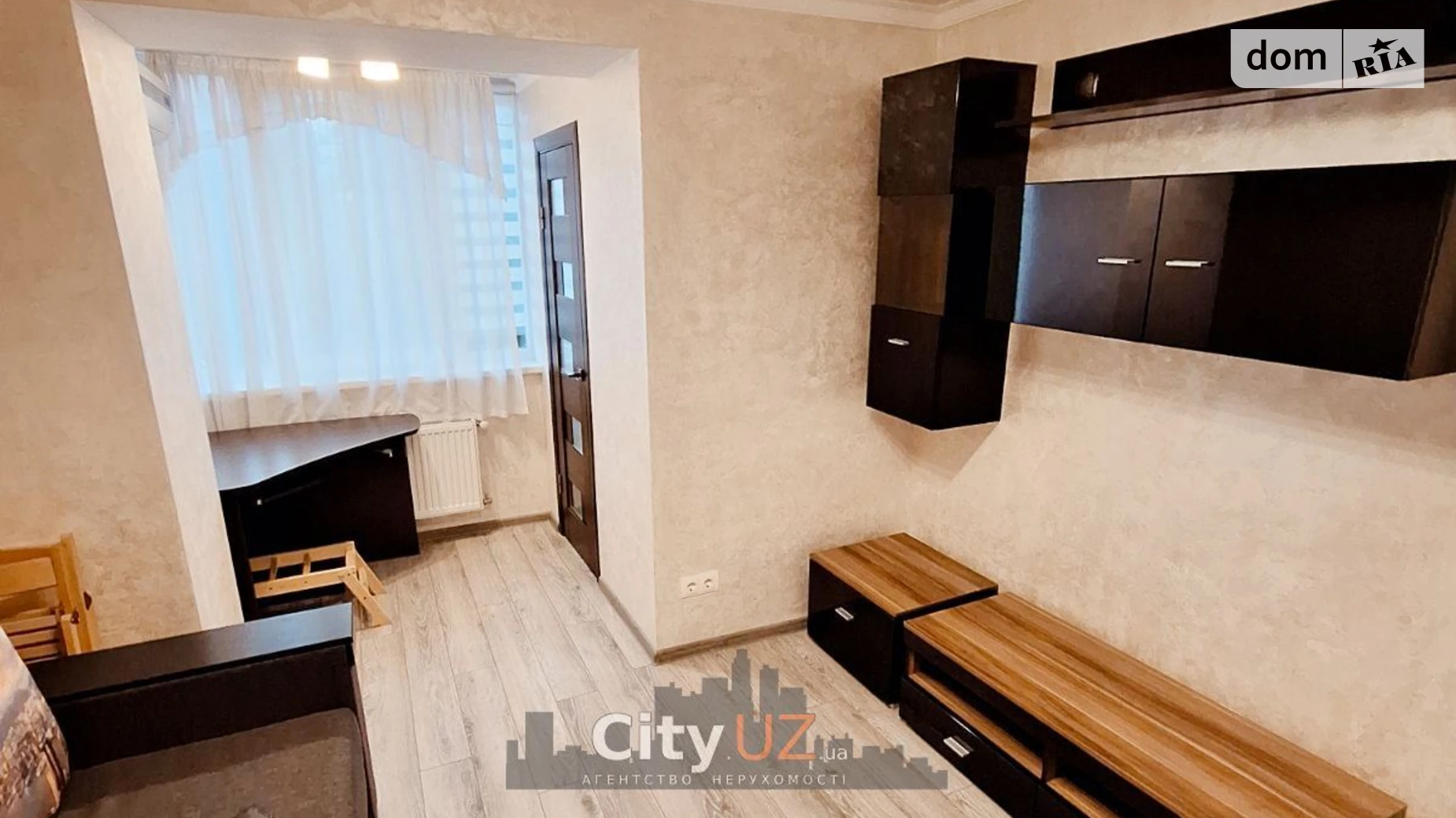 Продается 2-комнатная квартира 55 кв. м в Ужгороде, ул. Жемайте Юлии - фото 2