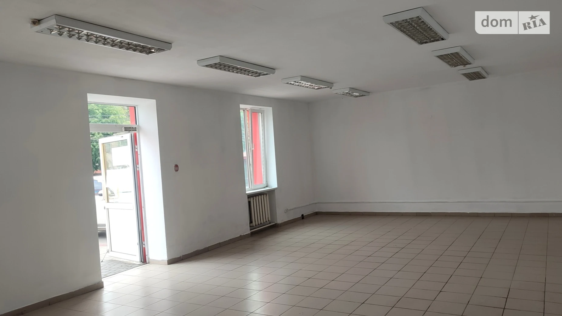 Сдается в аренду помещения свободного назначения 48.8 кв. м в 2-этажном здании, цена: 14640 грн - фото 4
