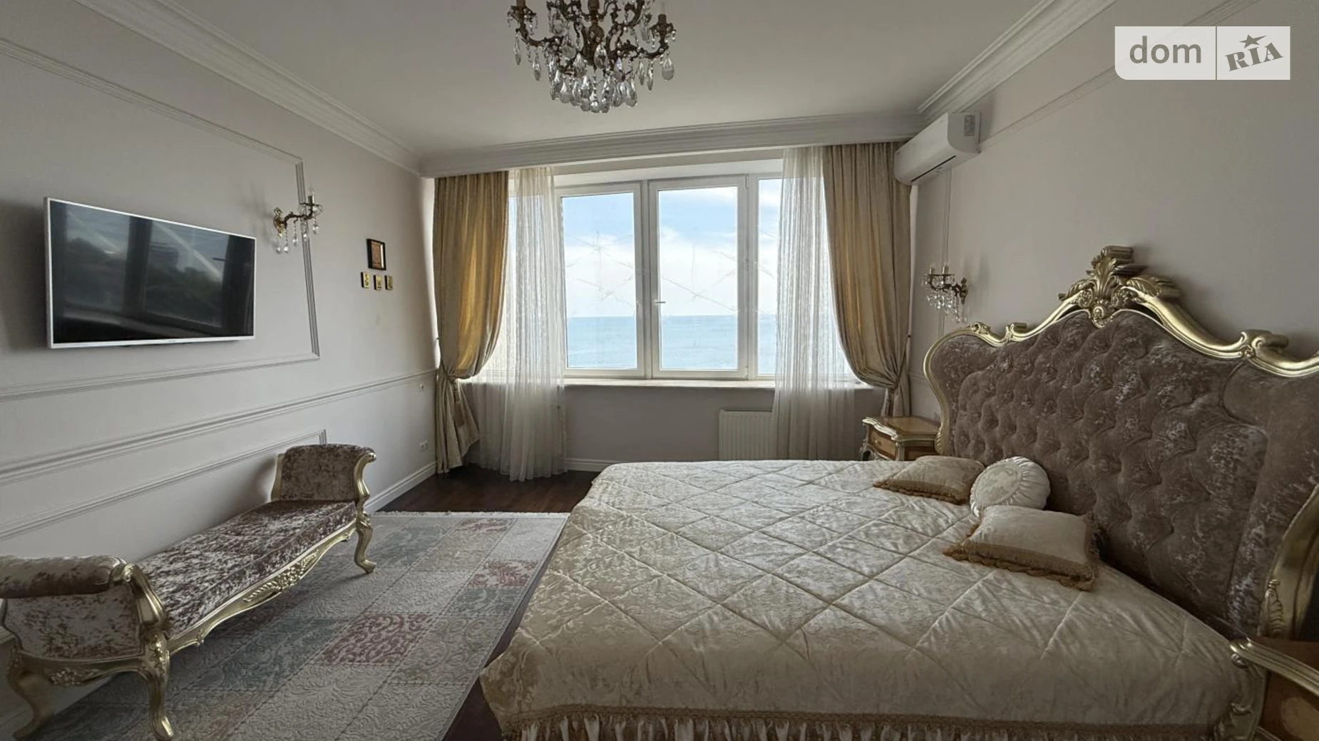 Продается 4-комнатная квартира 142 кв. м в Одессе, ул. Литературная, 12А корпус 1 - фото 2