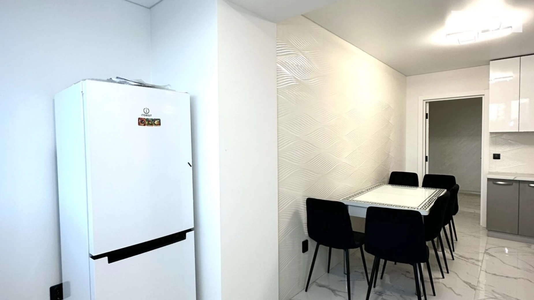 2-кімнатна квартира 65 кв. м у Тернополі, вул. Іллєнка - фото 5