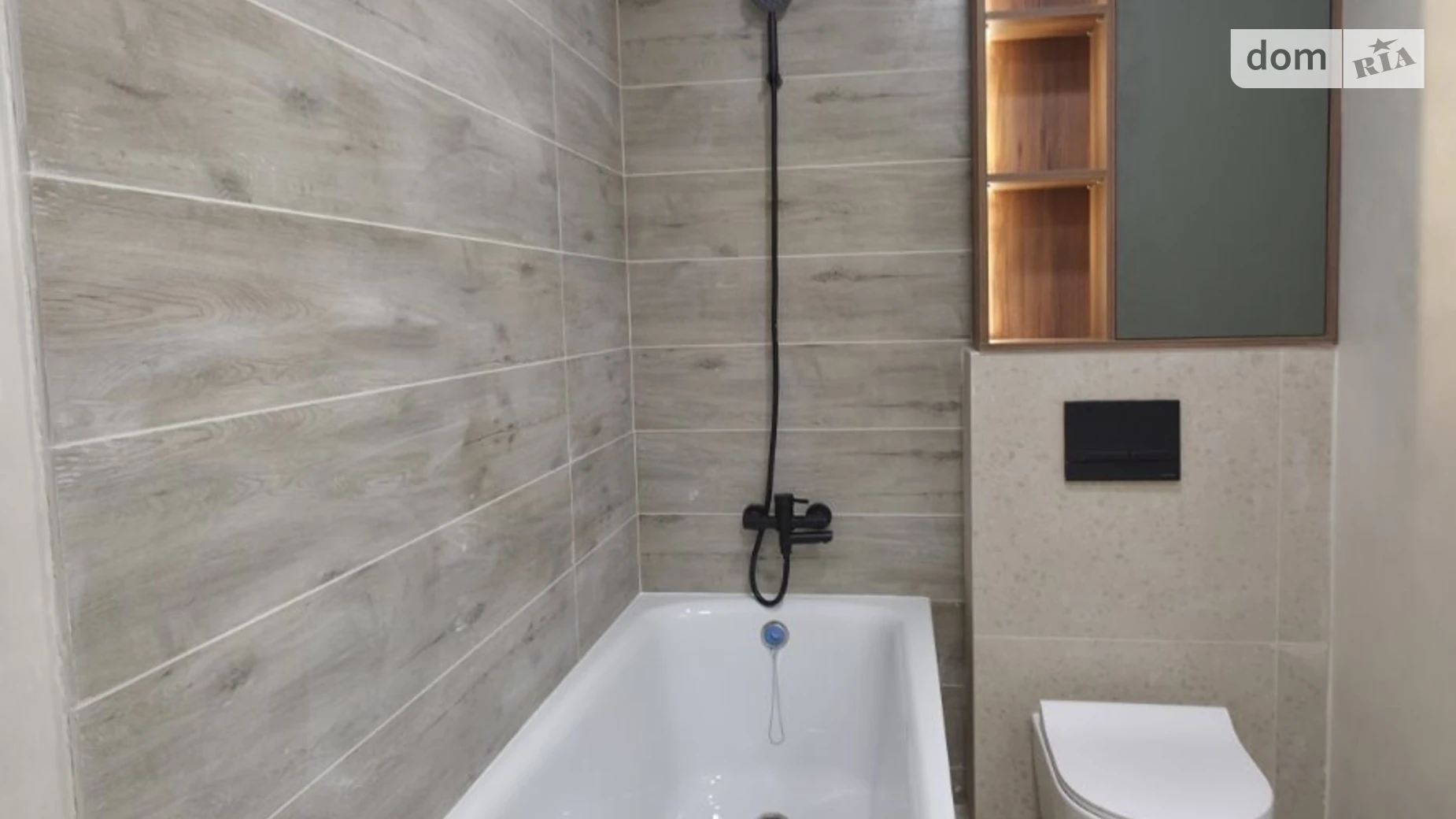 1-комнатная квартира 37 кв. м в Тернополе, ул. Троллейбусная - фото 5