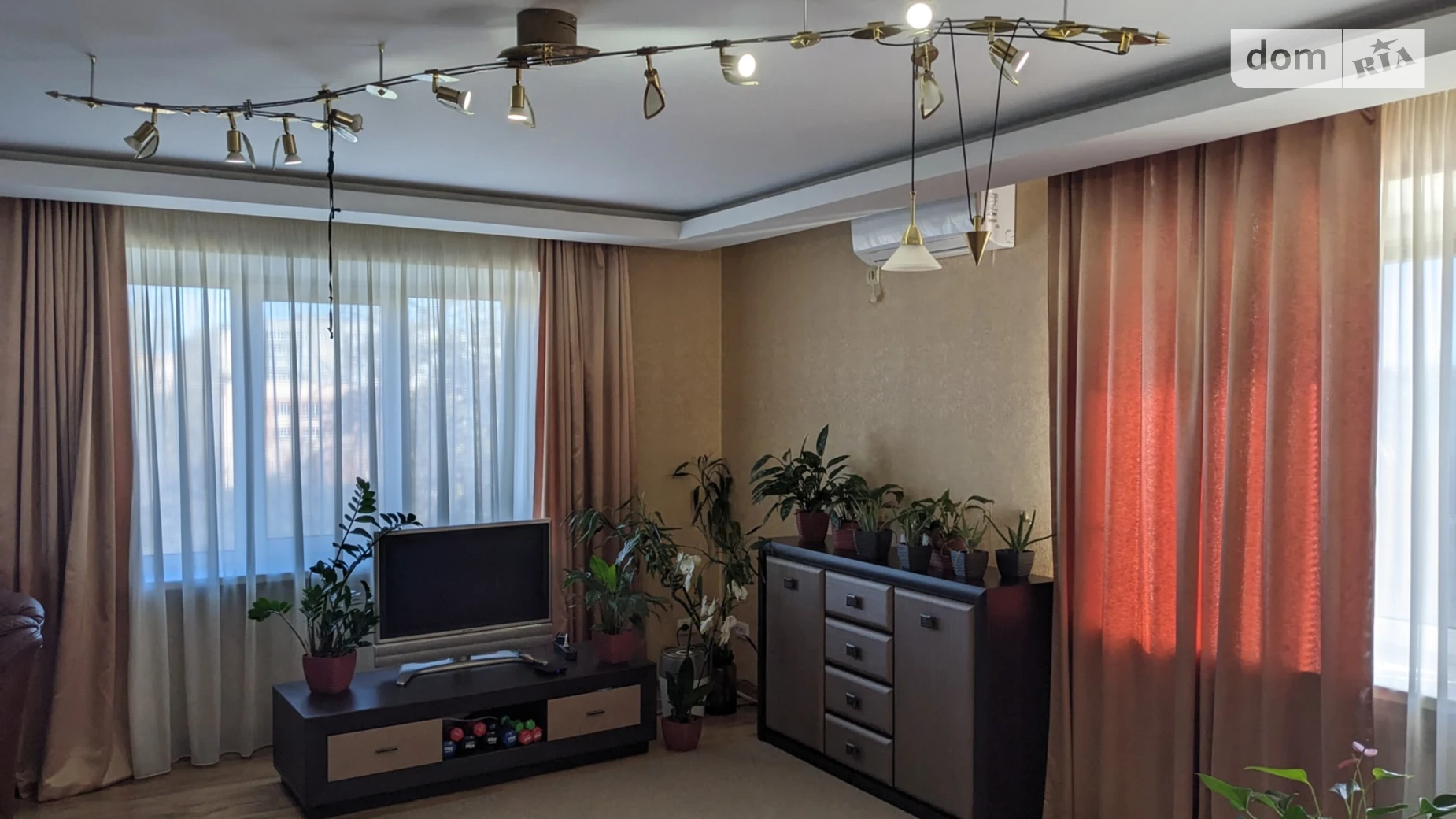 Продается 2-комнатная квартира 100 кв. м в Виннице, ул. Родиона Скалецкого - фото 2