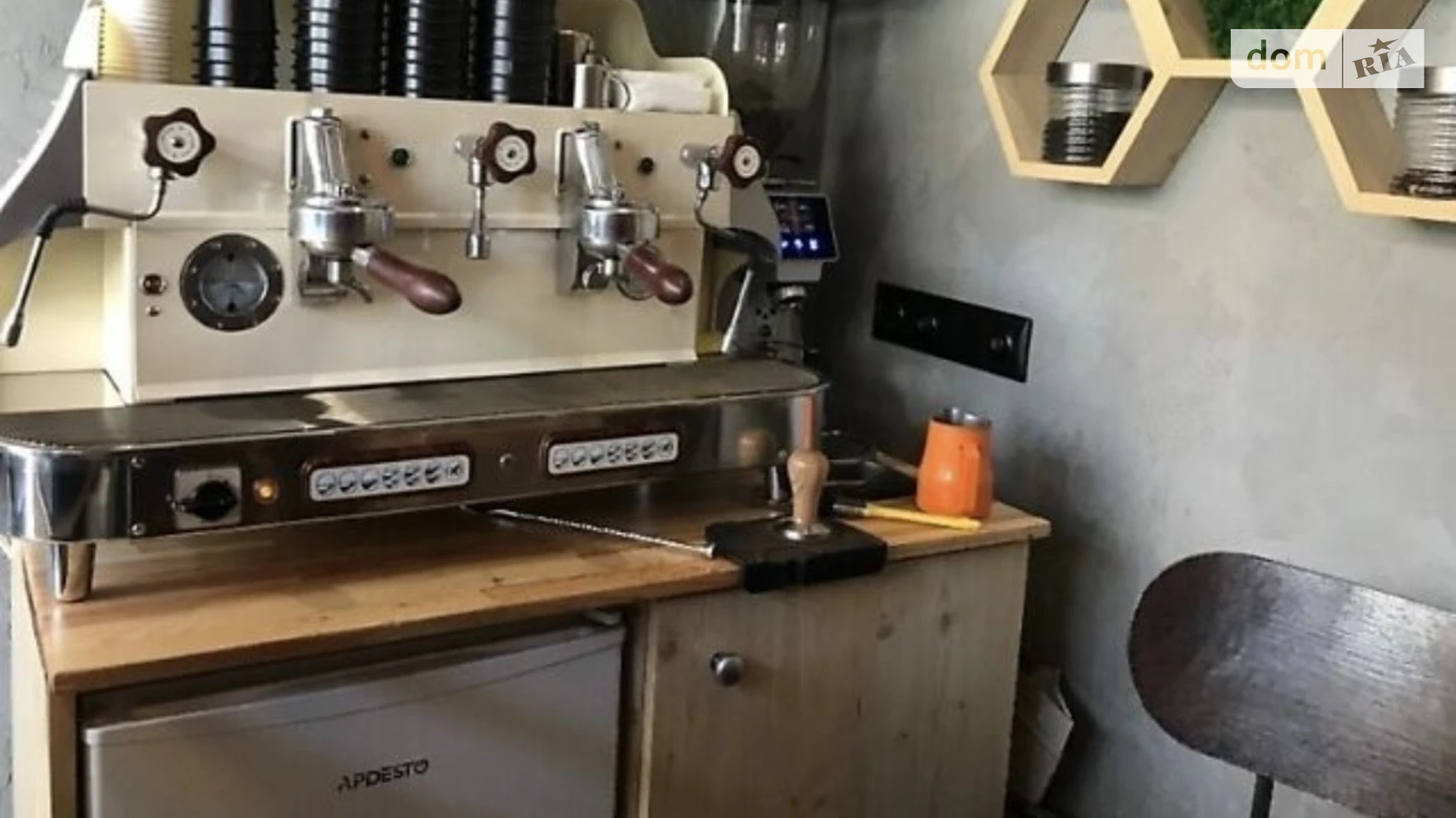 Сдается в аренду объект сферы услуг 10 кв. м в 1-этажном здании, цена: 5500 грн - фото 3