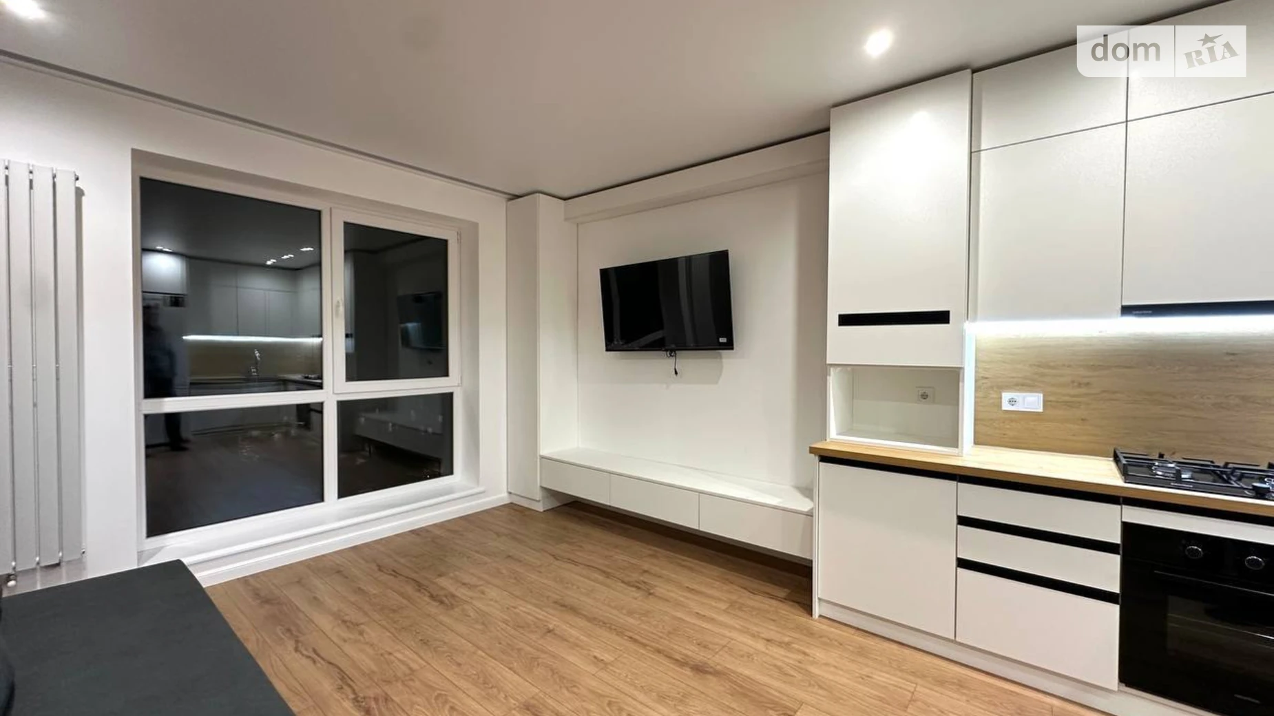 Продается 1-комнатная квартира 46 кв. м в Ровно, ул. Студенческая, 24 - фото 2