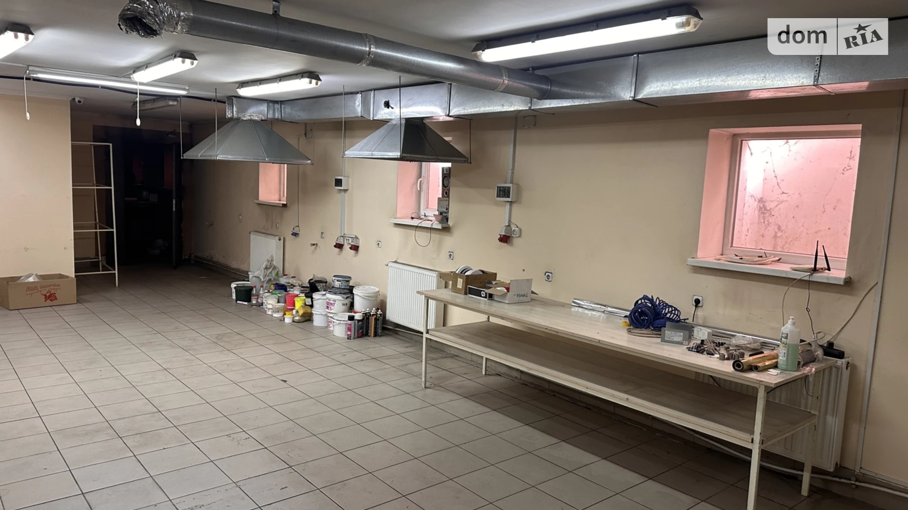 Здається в оренду приміщення вільного призначення 550 кв. м в 3-поверховій будівлі, цена: 110000 грн - фото 2