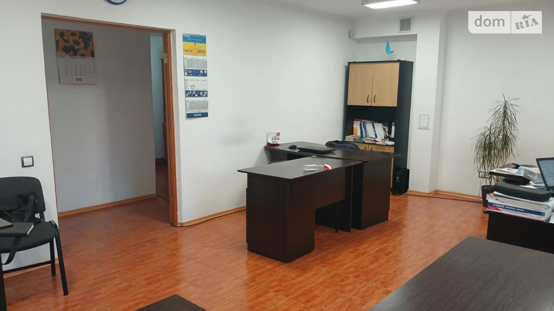 Сдается в аренду офис 63 кв. м в бизнес-центре, цена: 300 $ - фото 5