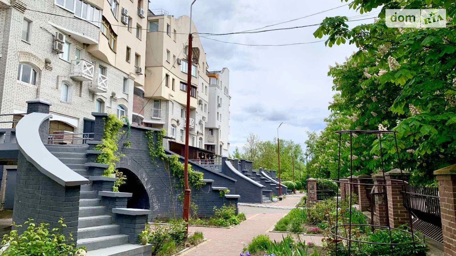 Продается 3-комнатная квартира 181 кв. м в Белой Церкви, ул. Партизанская, 35 - фото 2