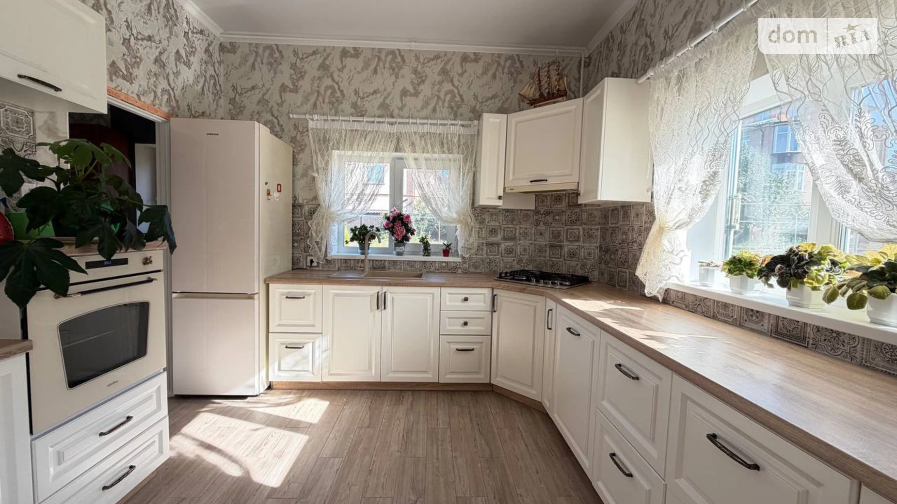 Продается одноэтажный дом 122 кв. м с верандой, цена: 90000 $ - фото 3