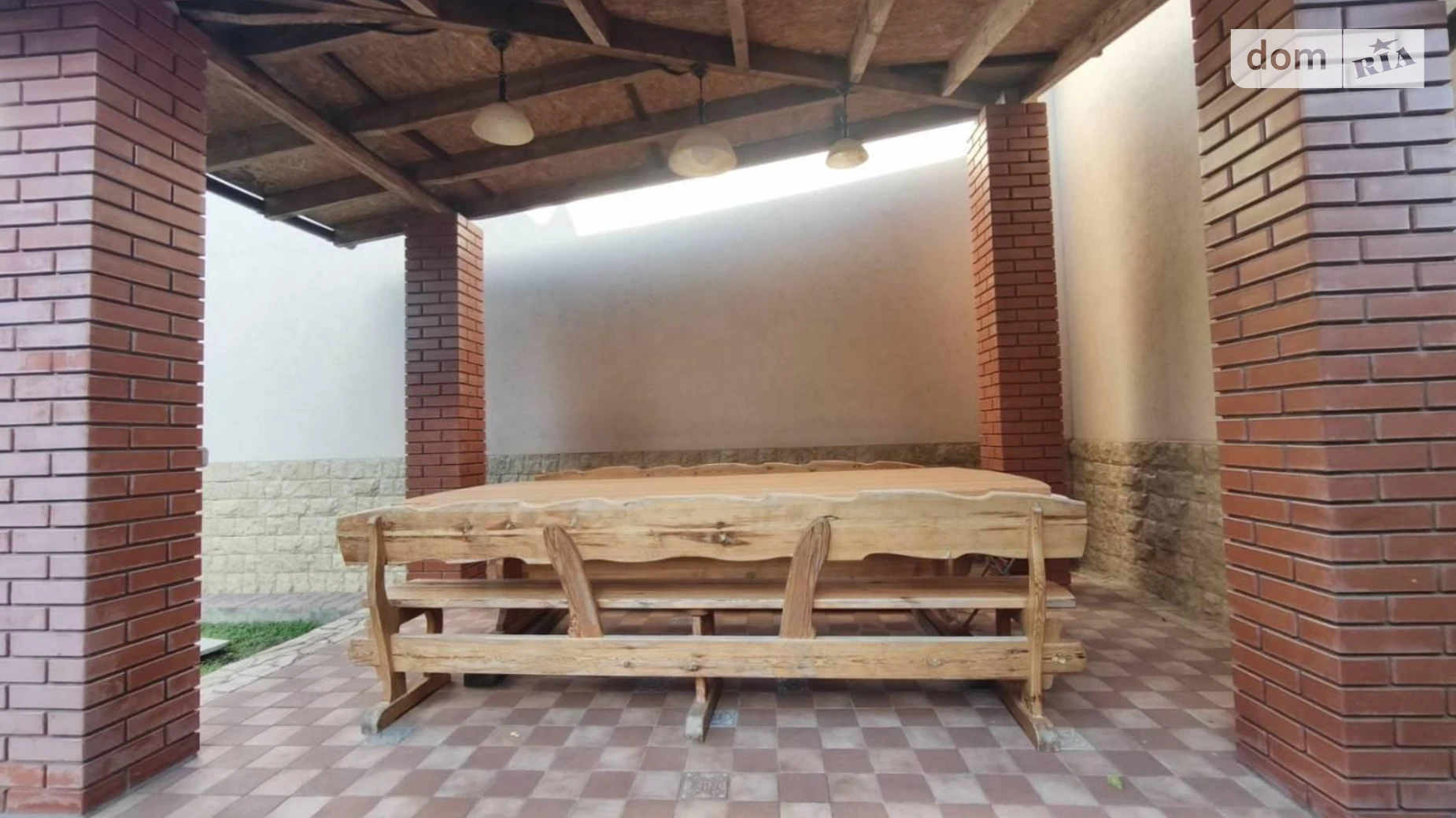 Продается дом на 2 этажа 442 кв. м с участком, цена: 650000 $ - фото 2