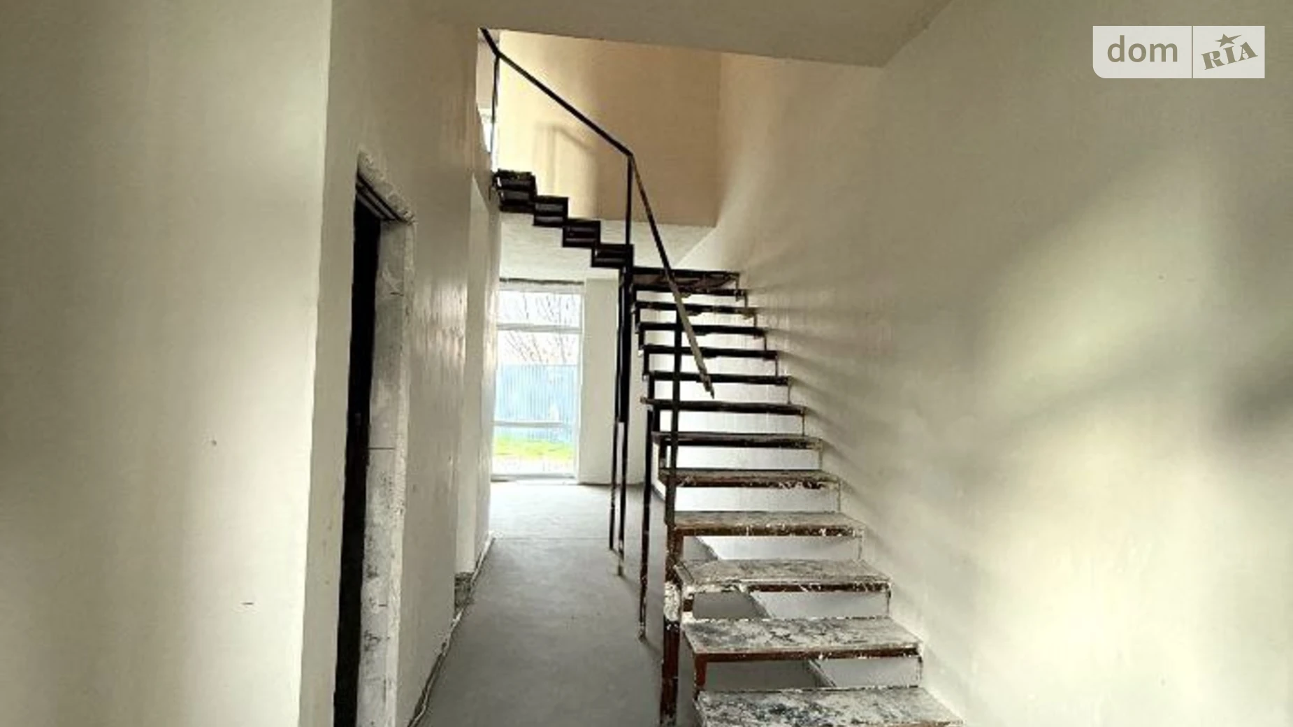 Продается дом на 2 этажа 115 кв. м с бассейном, цена: 108000 $ - фото 3