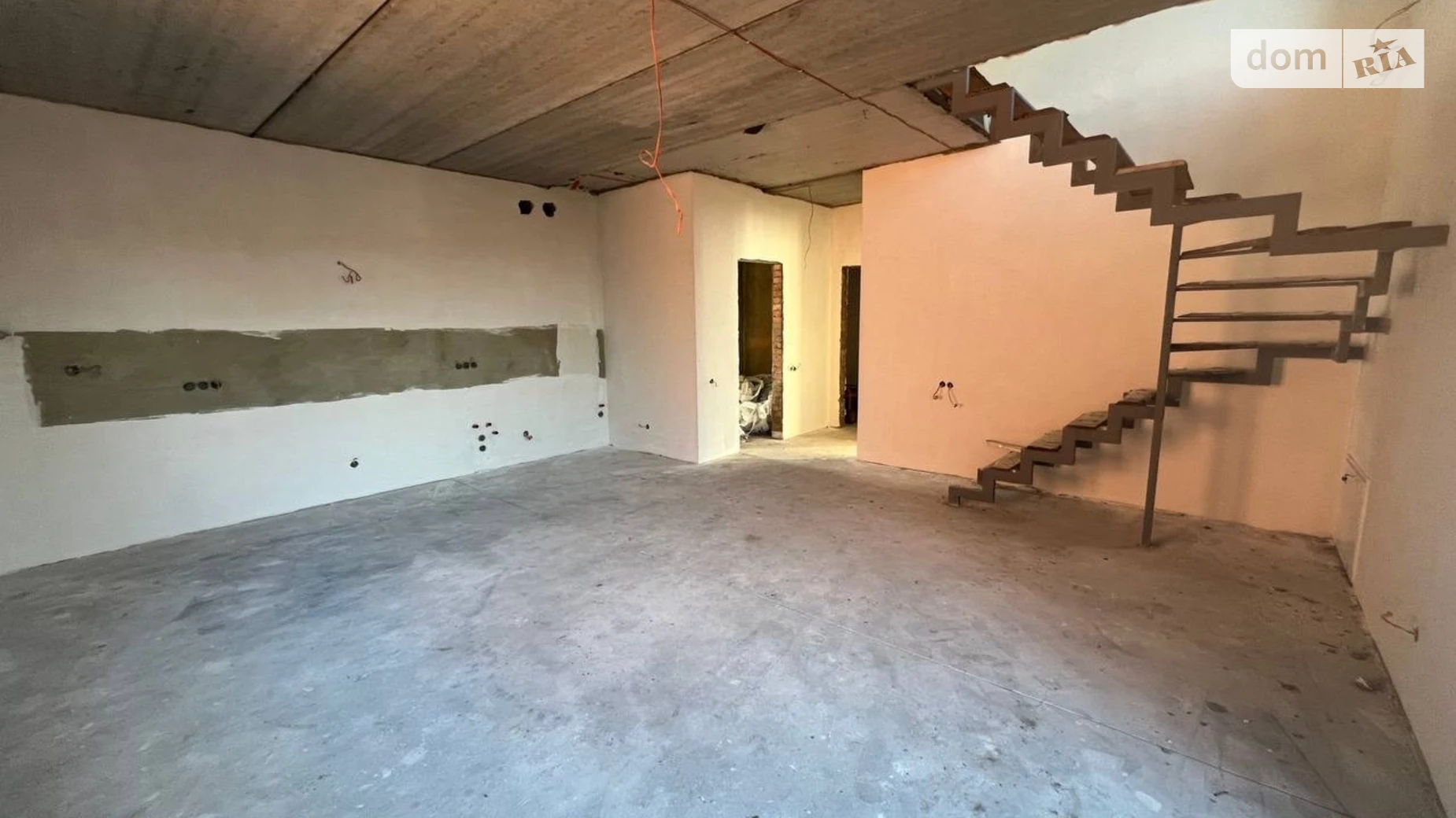 Продается дом на 2 этажа 105 кв. м с садом, цена: 82000 $ - фото 4