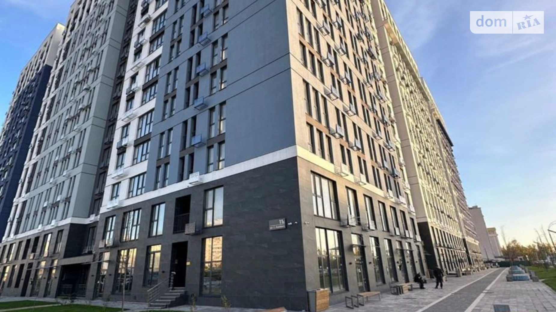 Продается 3-комнатная квартира 89.5 кв. м в Киеве, ул. Святослава Храброго, 11Б - фото 2