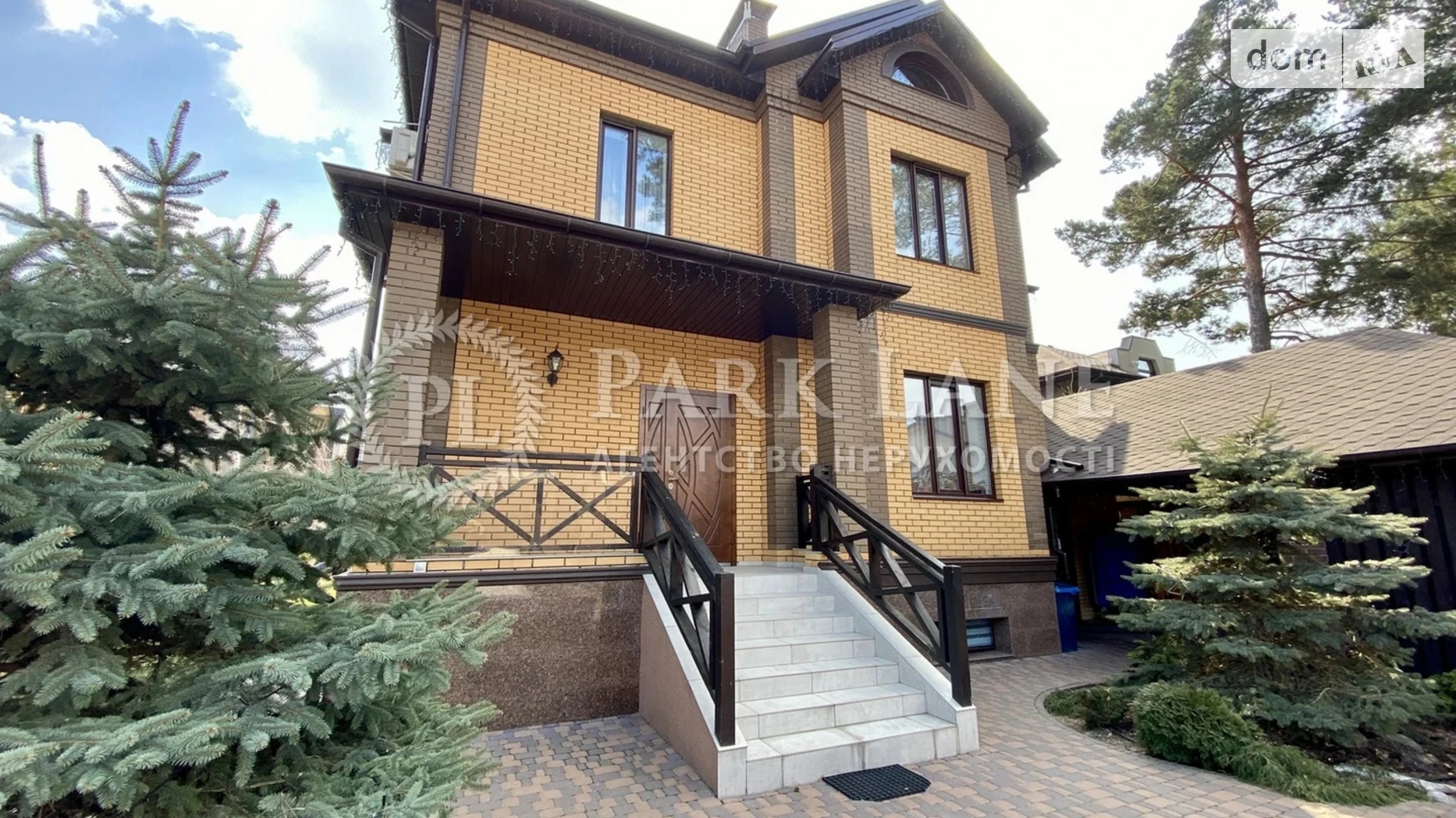 Продается дом на 3 этажа 325 кв. м с балконом, цена: 750000 $ - фото 2