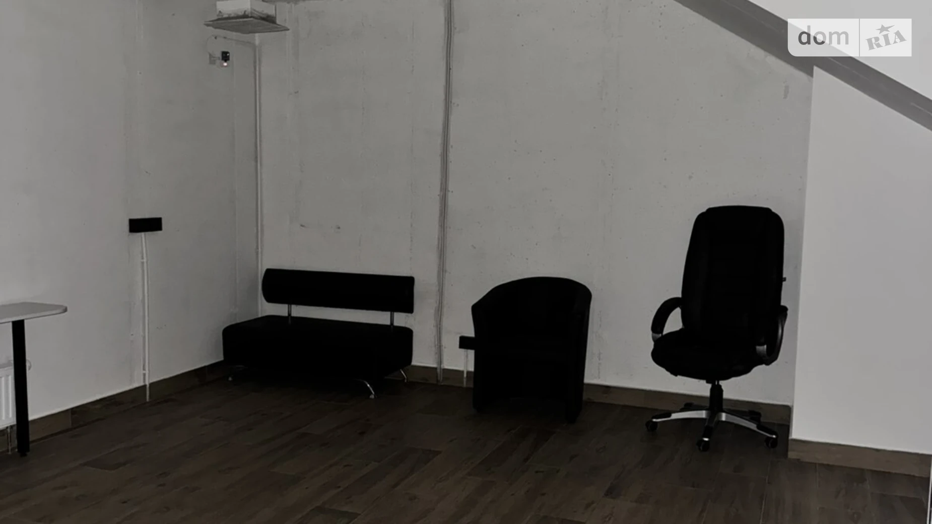 Сдается в аренду офис 88 кв. м в бизнес-центре, цена: 2400 $ - фото 4