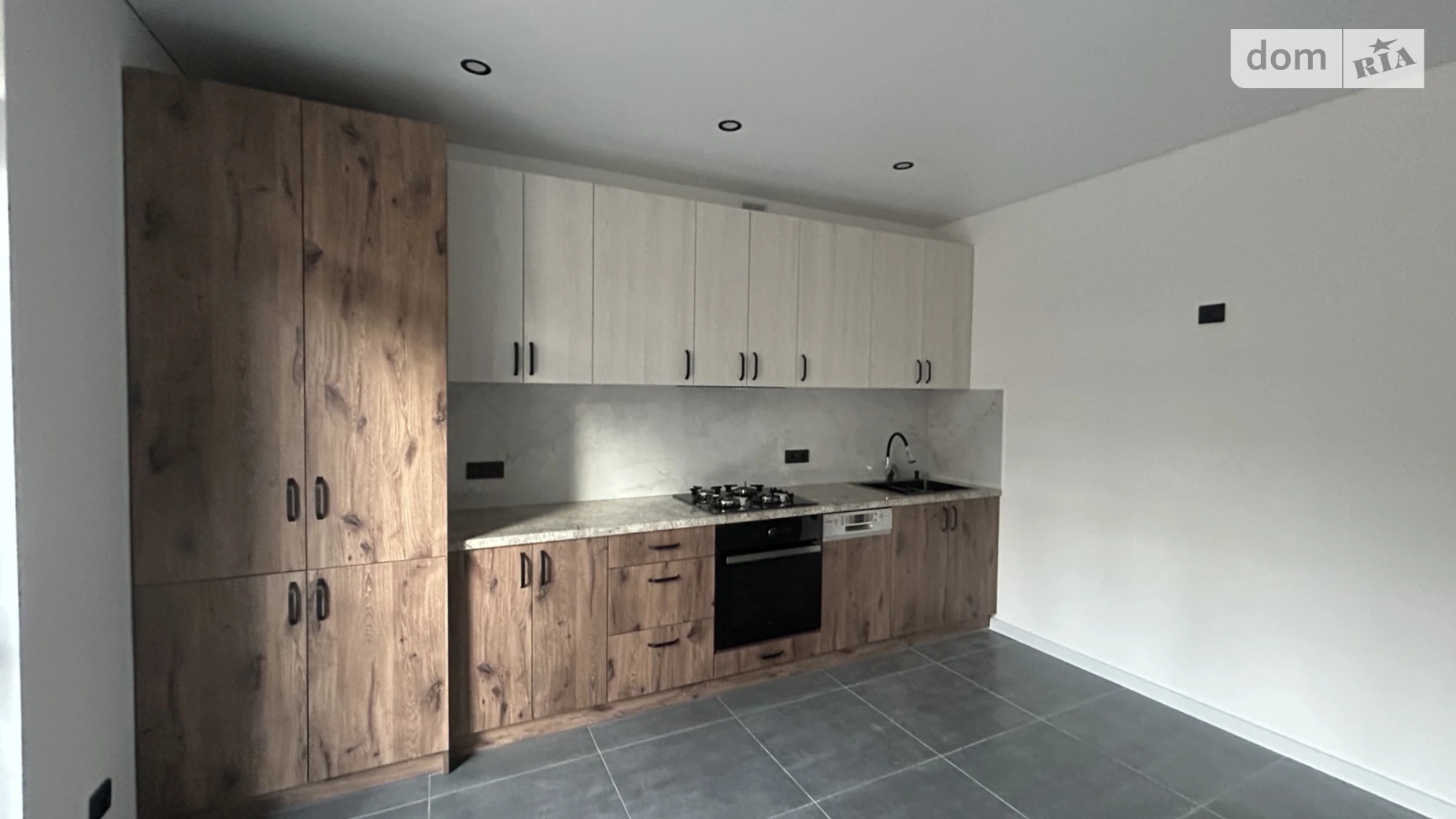 Продается 1-комнатная квартира 42 кв. м в Ивано-Франковске, ул. Довженко А., 31 - фото 3