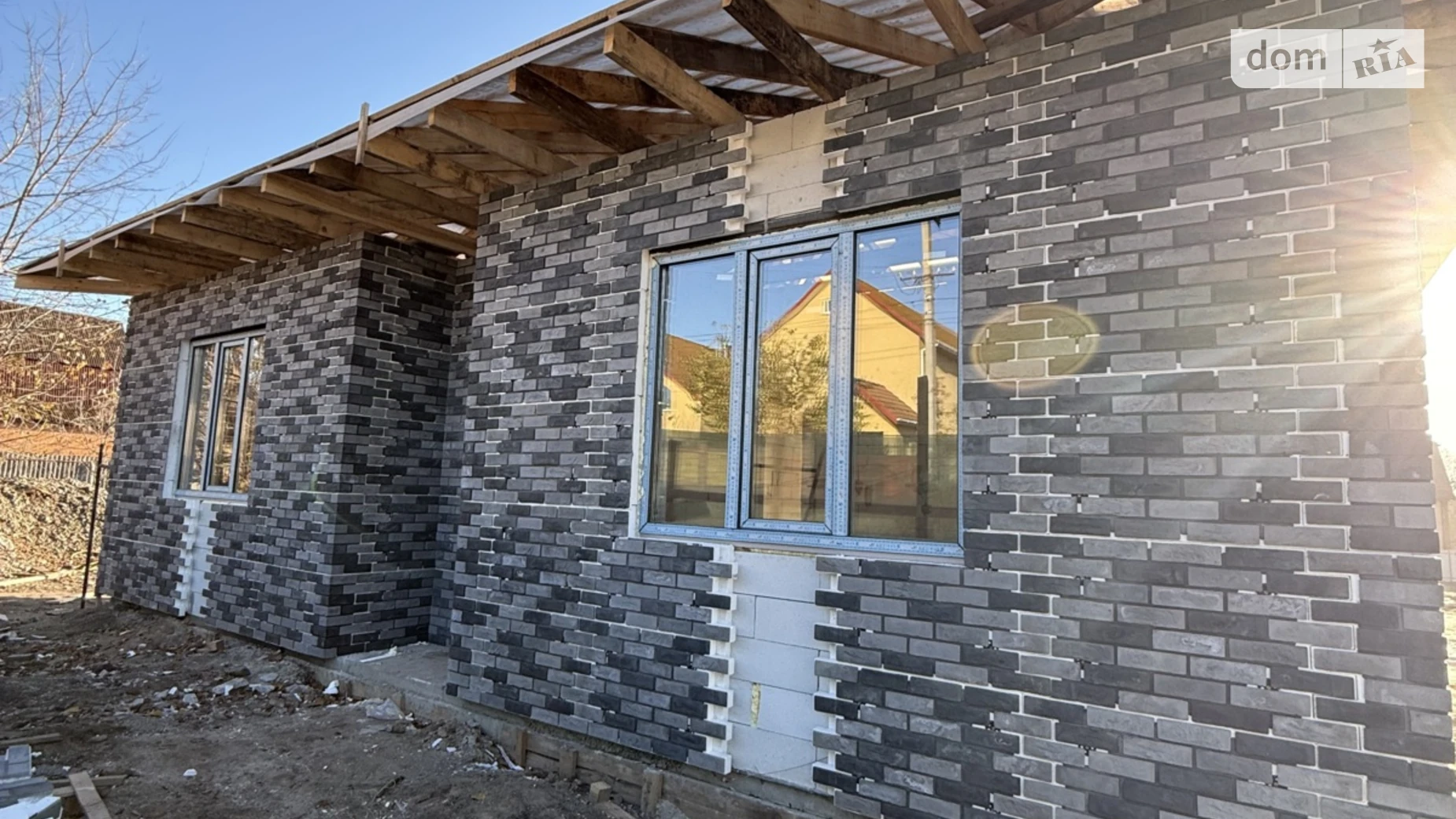 Продается одноэтажный дом 110 кв. м с подвалом, цена: 75000 $ - фото 2