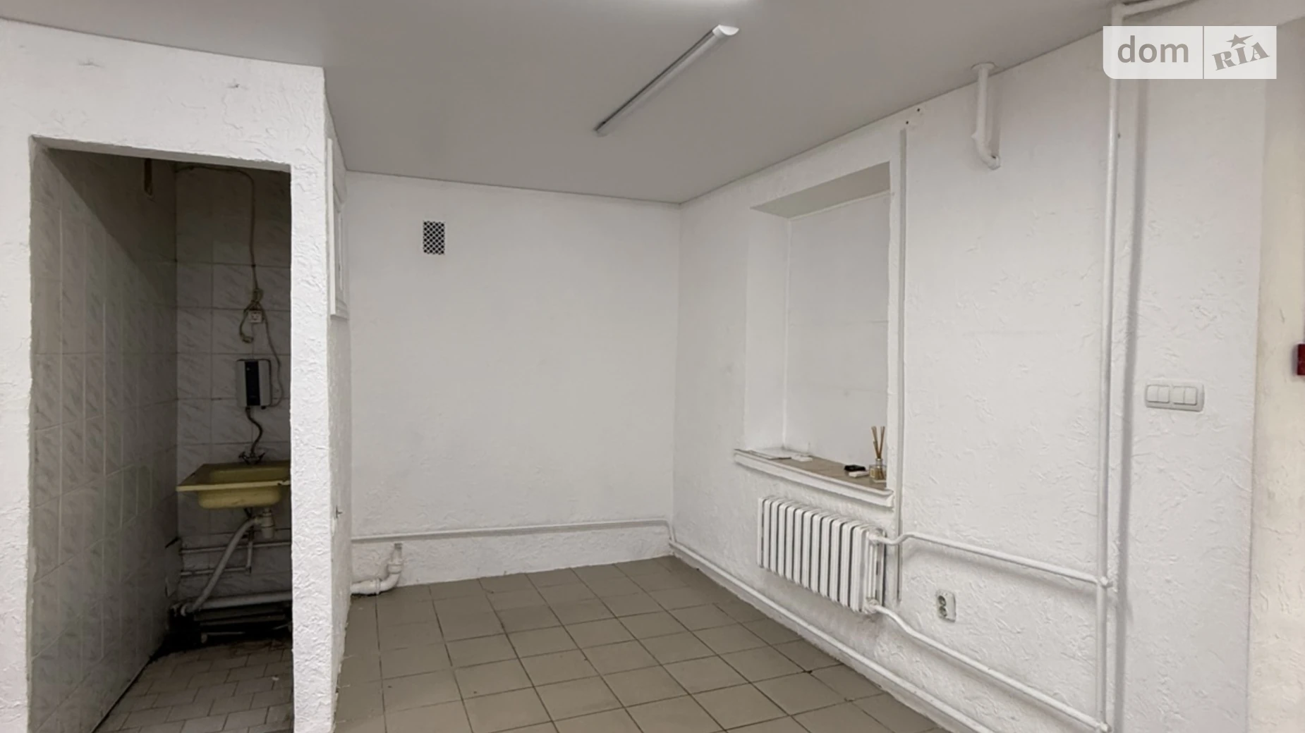 Продается офис 42 кв. м в бизнес-центре, цена: 75000 $ - фото 4