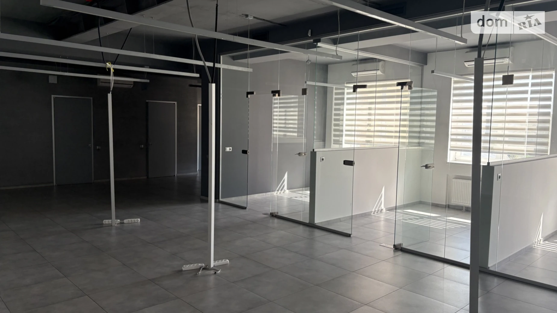 Сдается в аренду офис 170 кв. м в бизнес-центре, цена: 35000 грн - фото 4