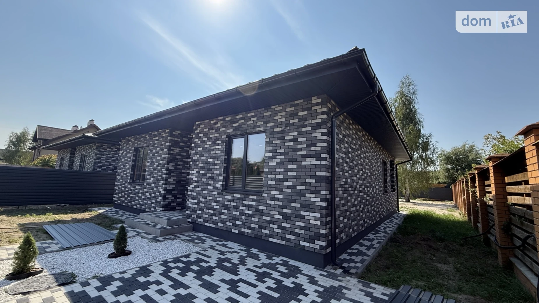 Продается одноэтажный дом 115 кв. м с камином, цена: 120000 $ - фото 2