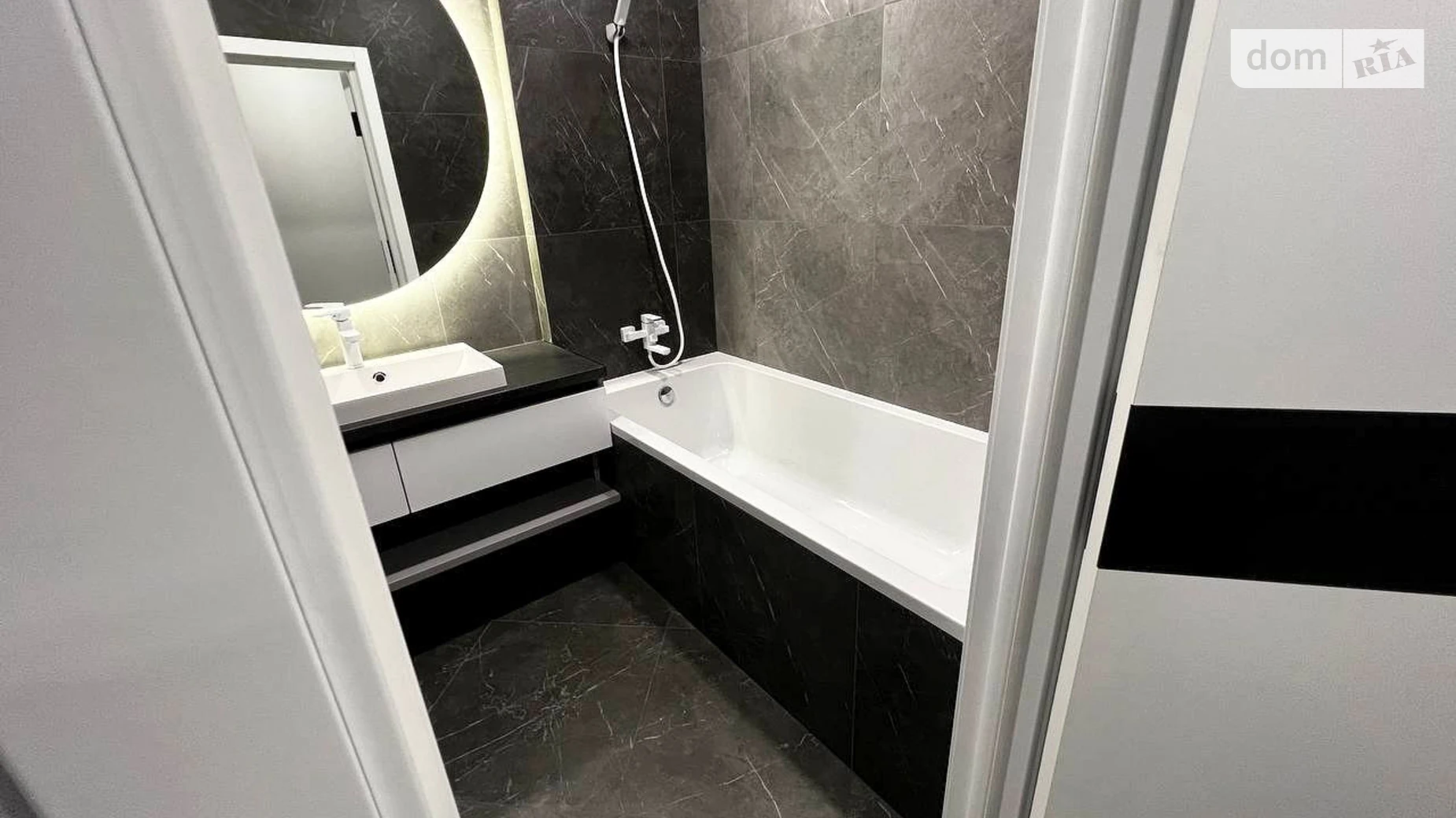 Продается 3-комнатная квартира 86 кв. м в Хмельницком, ул. Свободы - фото 2