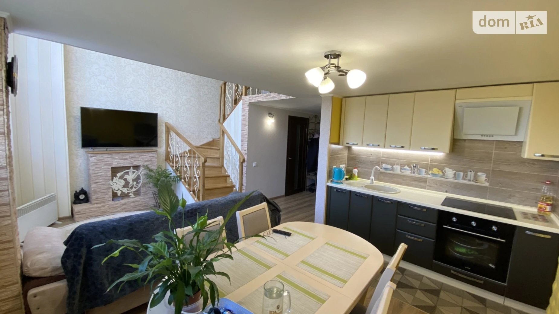 Продается 1-комнатная квартира 57 кв. м в Черновцах, ул. Прутская, 29Б - фото 3