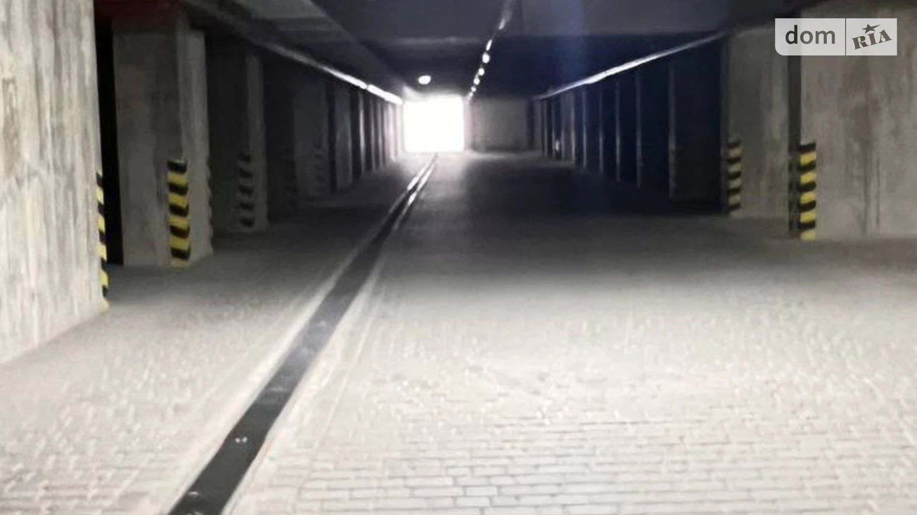 Продается подземный паркинг под легковое авто на 16.2 кв. м, цена: 7500 $ - фото 2