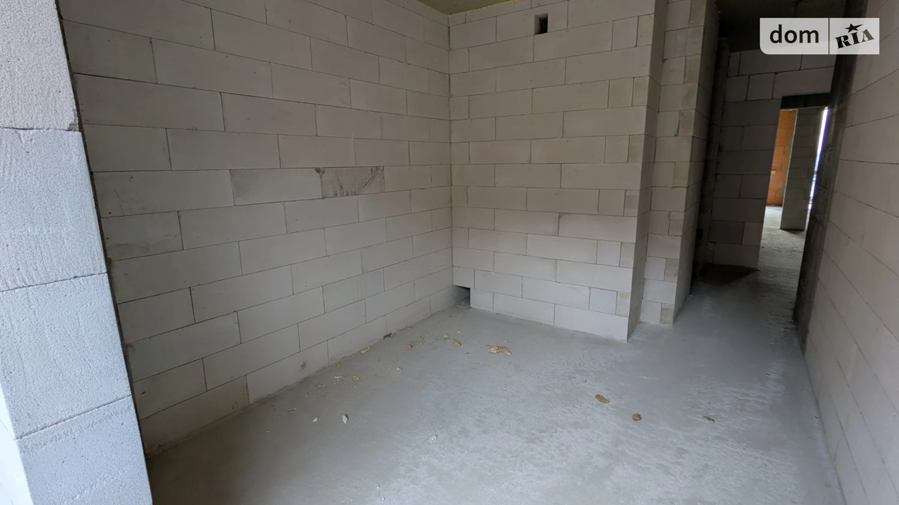 Продается 1-комнатная квартира 39 кв. м в Ивано-Франковске, ул. Хриплинская, 9 - фото 2