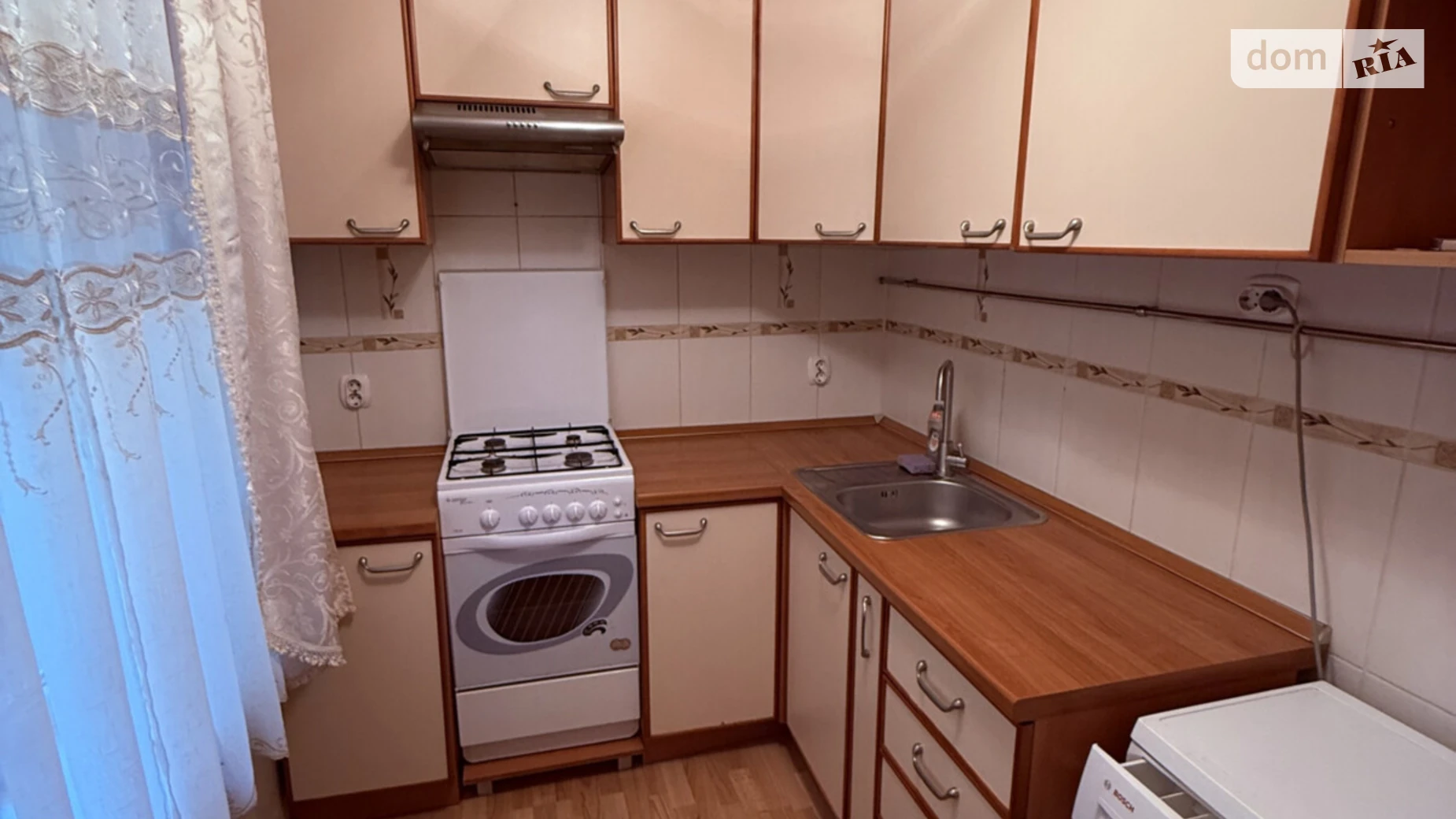 Продается 3-комнатная квартира 56 кв. м в Львове, ул. Петра Полтавы, 34 - фото 2