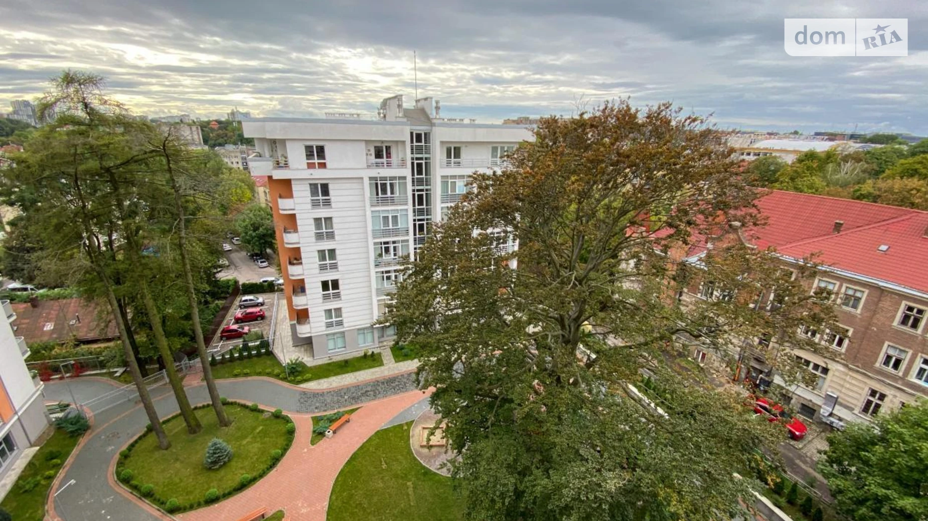 Продается 3-комнатная квартира 112 кв. м в Львове, ул. Моршинская, 1 - фото 2