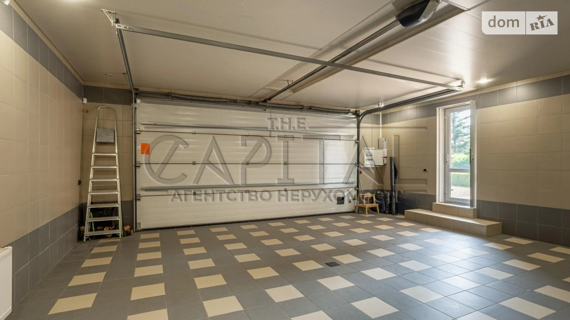 Сдается в аренду дом на 3 этажа 350 кв. м с участком, цена: 3500 € - фото 2